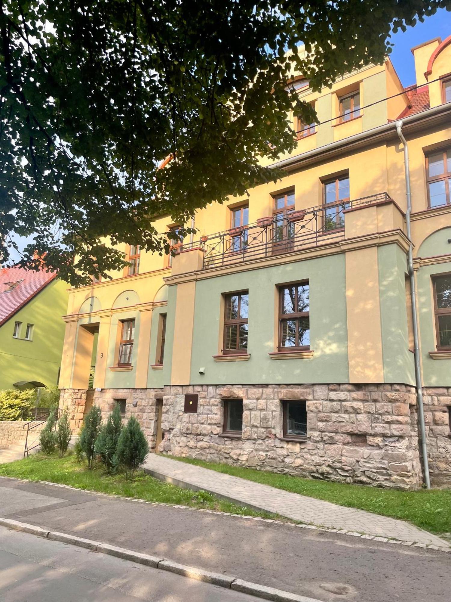 Appartamento Szmaragdowa Sowa Wałbrzych Esterno foto